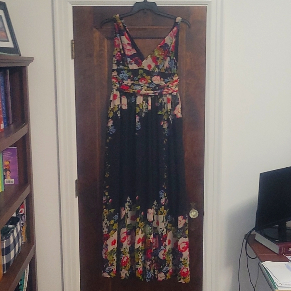 Evening maxi dress. Never worn. Beautiful floral detail.